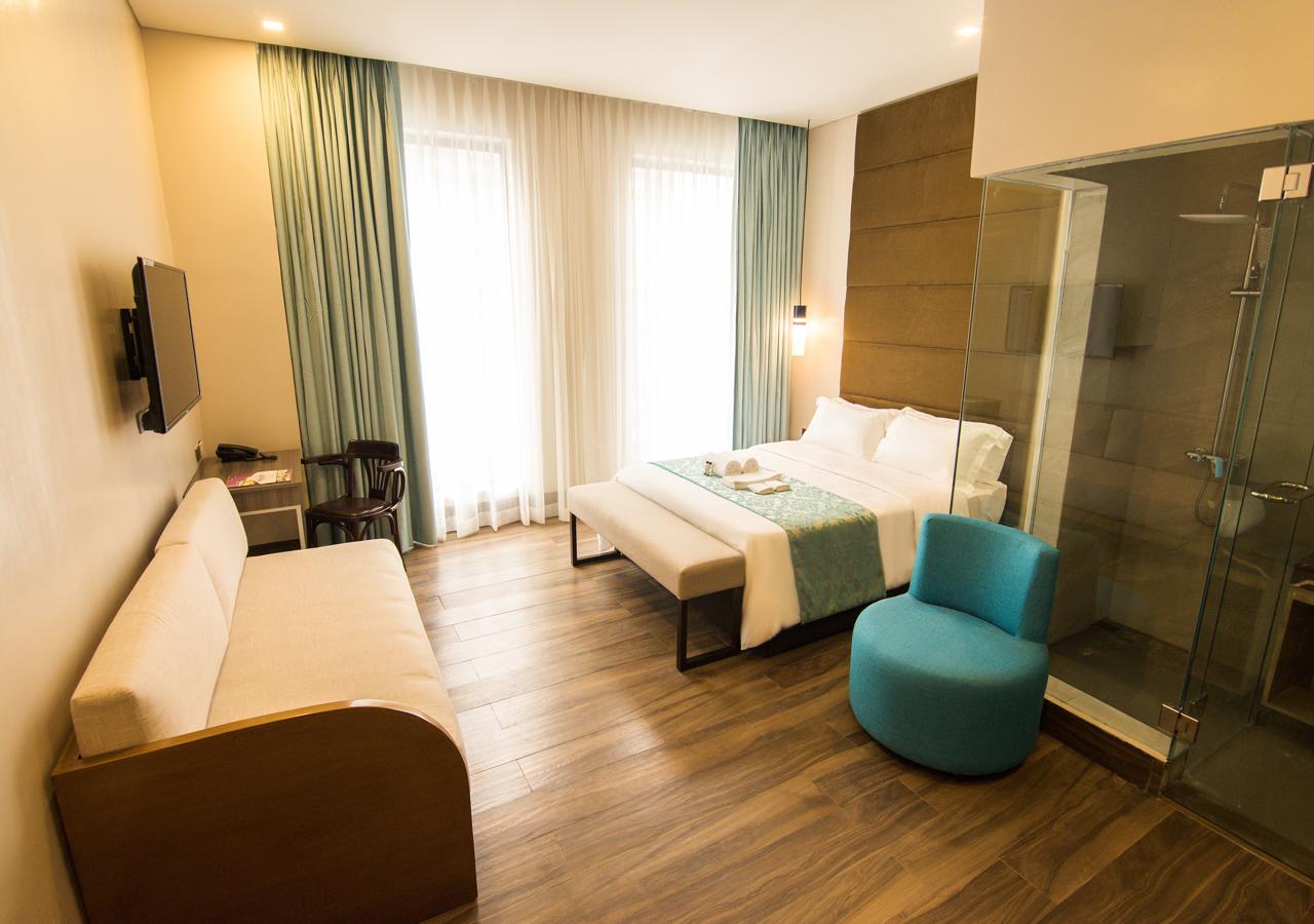 Goldberry Lite Hotel Iloilo City Exteriör bild